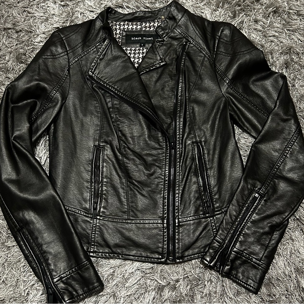 Like new leather jacket. Size small